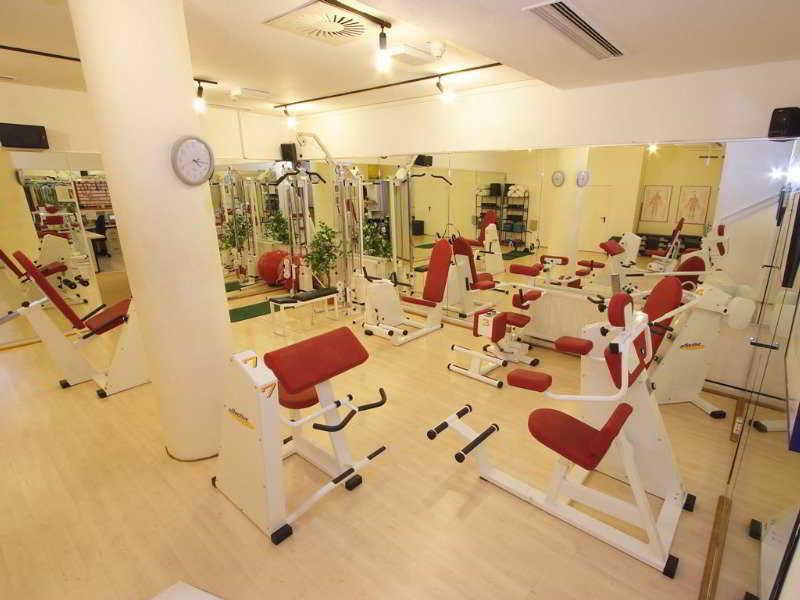 The Ascot Hotel Colonia Esterno foto